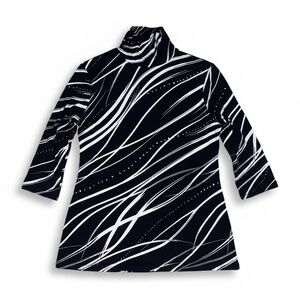 Alfani Black & White Abstract Turtleneck, Medium
